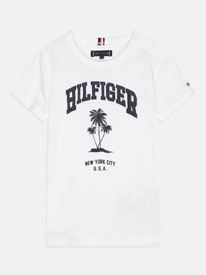 T-shirt z nadrukiem Tommy Hilfiger