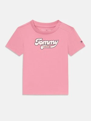 T-shirt z nadrukiem Tommy Hilfiger