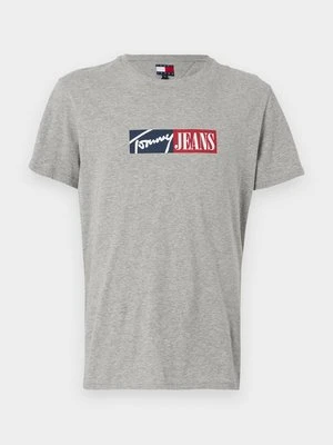 T-shirt z nadrukiem Tommy Jeans
