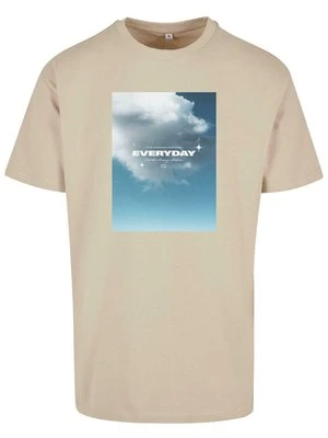 T-shirt z nadrukiem Upscale by Mister Tee