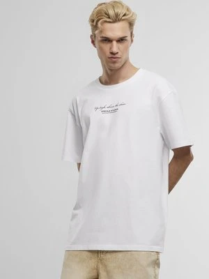 T-shirt z nadrukiem Upscale by Mister Tee