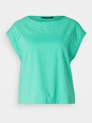 T-shirt z nadrukiem Vero Moda Petite