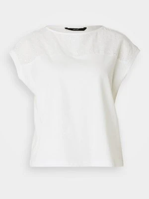 T-shirt z nadrukiem Vero Moda Petite