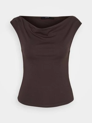 T-shirt z nadrukiem Vero Moda Petite