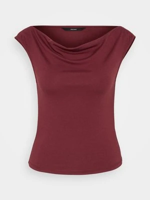 T-shirt z nadrukiem Vero Moda Petite