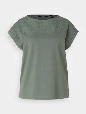 T-shirt z nadrukiem Vero Moda Tall