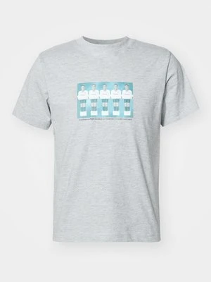 T-shirt z nadrukiem Weekday