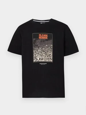 T-shirt z nadrukiem Weekend Offender