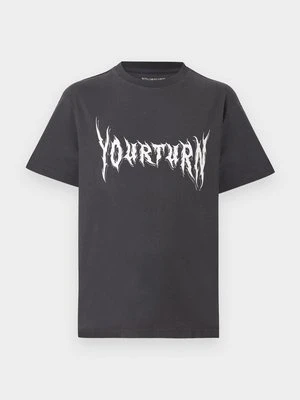 T-shirt z nadrukiem YOURTURN