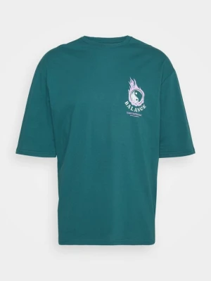 T-shirt z nadrukiem YOURTURN By Zalando ciemnozielony
