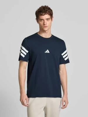 T-shirt z nadrukiem z logo adidas Sportswear