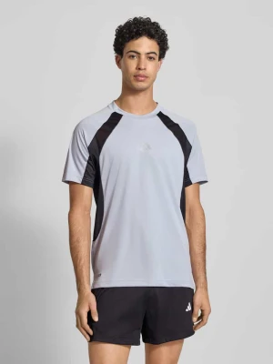 T-shirt z nadrukiem z logo adidas Training
