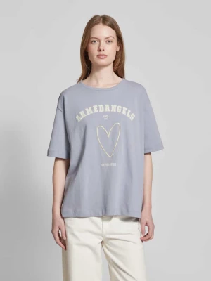 T-shirt z nadrukiem z logo i napisem model ‘GIANNAA FORTUNE’ ARMEDANGELS
