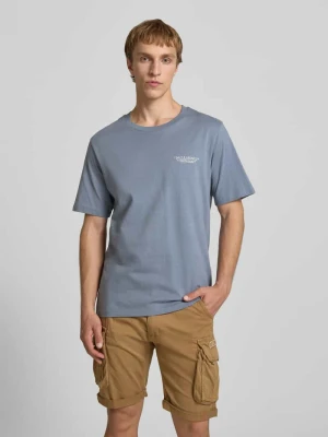 t-shirt z nadrukiem z logo i okrągłym dekoltem jack & jones