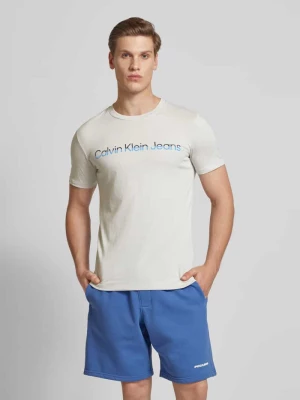 T-shirt z nadrukiem z logo model ‘MIXED INSTITUTIONAL’ Calvin Klein Jeans