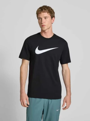 t-shirt z nadrukiem z logo model 'Swoosh' Nike