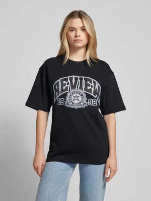 T-shirt z nadrukiem z logo Review