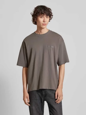 T-shirt o kroju oversized Essentials REVIEW