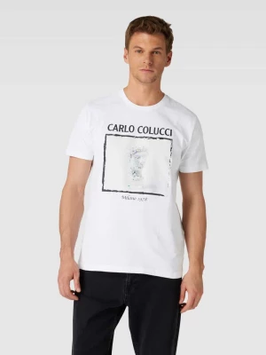T-shirt z nadrukiem z motywem i logo carlo colucci