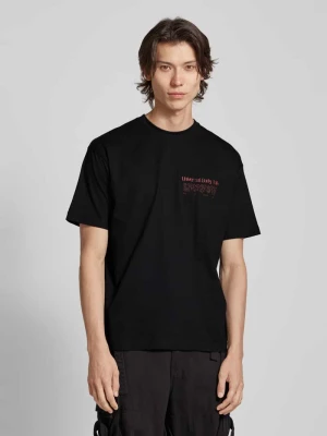 T-shirt z nadrukiem z napisem model ‘UNIVERSAL BODY TALK’ Vertere