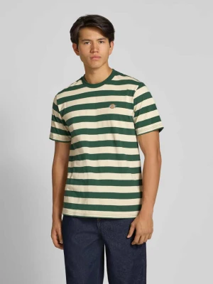 T-shirt z naszywką z logo model ‘RIVERGROVE’ Dickies