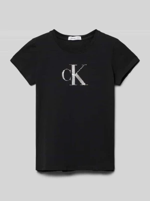 T-shirt z o kroju slim fit z nadrukiem z logo Calvin Klein Jeans