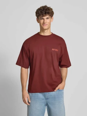 T-shirt z obniżonymi ramionami REVIEW