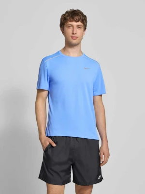 T-shirt z okrągłym dekoltem i logo Nike Training