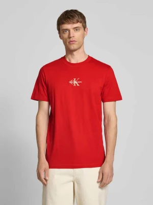 T-shirt z okrągłym dekoltem i wyhaftowanym logo Calvin Klein Jeans