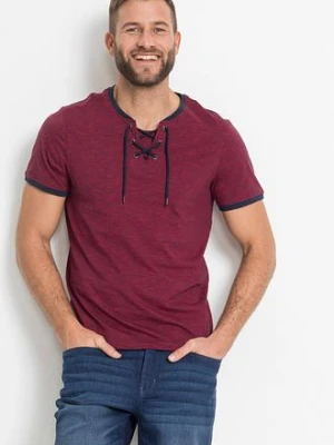 T-shirt z ozdobnym sznurowaniem, z bawełny organicznej BonPrix czerwony