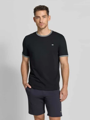 t-shirt z paskami w kontrastowym kolorze i okrągłym dekoltem Christian Berg