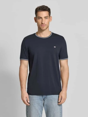t-shirt z paskami w kontrastowym kolorze i okrągłym dekoltem Christian Berg Men