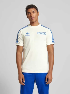 T-shirt z paskami w kontrastowym kolorze model ‘FIGC’ adidas Originals