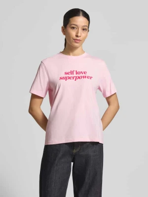 T-shirt z prążkowanym okrągłym dekoltem model „NORA” Vila Jasnoróżowy