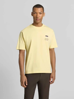 t-shirt z tylnym nadrukiem z motywem MCNEAL