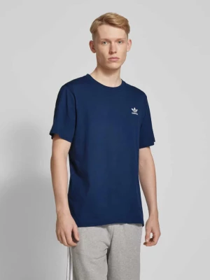 T-shirt z wyhaftowanym logo adidas Originals