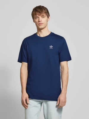 T-shirt z wyhaftowanym logo adidas Originals