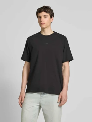 T-shirt z wyhaftowanym logo adidas Originals