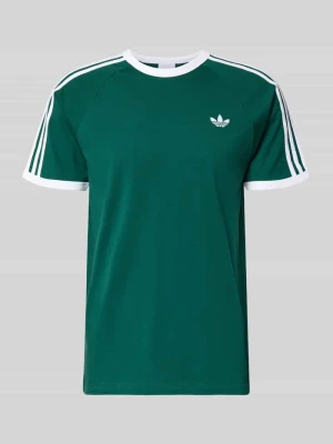 T-shirt z wyhaftowanym logo adidas Originals