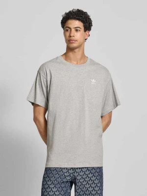 T-shirt z wyhaftowanym logo adidas Originals