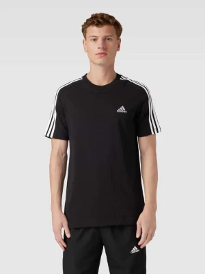 T-shirt z wyhaftowanym logo ADIDAS SPORTSWEAR