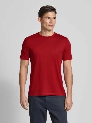 T-shirt z wyhaftowanym logo FYNCH-HATTON