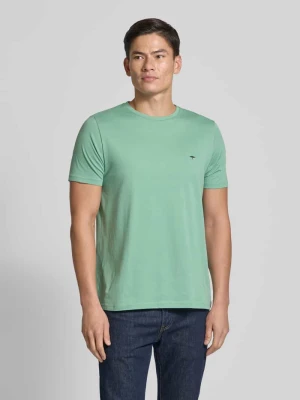 T-shirt z wyhaftowanym logo FYNCH-HATTON