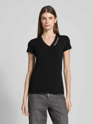 T-shirt z wyhaftowanym logo i dekoltem w serek Armani Exchange