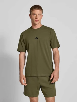 T-shirt z wyhaftowanym logo i okrągłym dekoltem adidas Sportswear