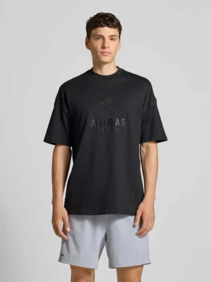 T-shirt z wyhaftowanym logo i okrągłym dekoltem adidas Sportswear