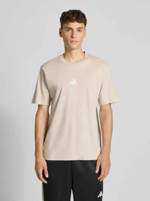 T-shirt z wyhaftowanym logo i okrągłym dekoltem adidas Sportswear