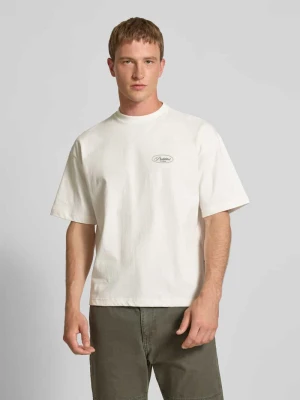 T-shirt z wyhaftowanym logo i okrągłym dekoltem PROHIBITED
