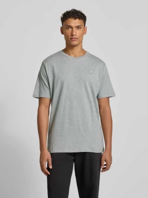 T-shirt z wyhaftowanym logo i okrągłym dekoltem Wood Wood