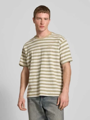 T-shirt z wyhaftowanym logo Levi's®